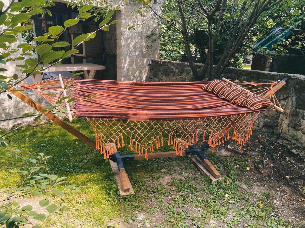 Кам'Яний Двір Mykulychyn Ngoại thất bức ảnh
